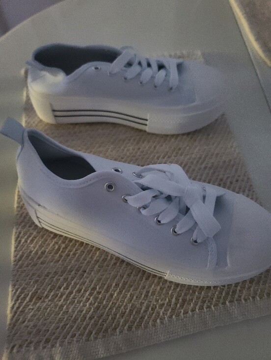 Shoes - Classic White Platform Sneakers Size 9